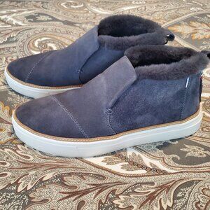 Perfect for FALL! ~ NEW TOMS Paxton Slip-On Sneaker Iron Grey Suede/Fur Lined 8